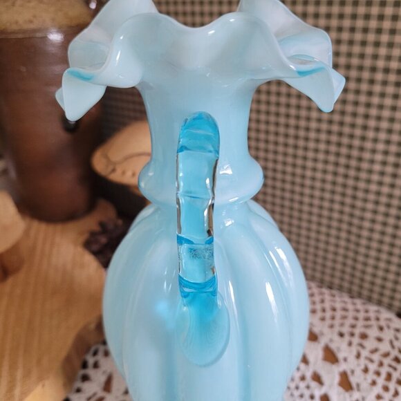 Vintage Fenton Blue Blown Glass Melon Flower Vase with Ruffled Edge - Picture 4 of 13